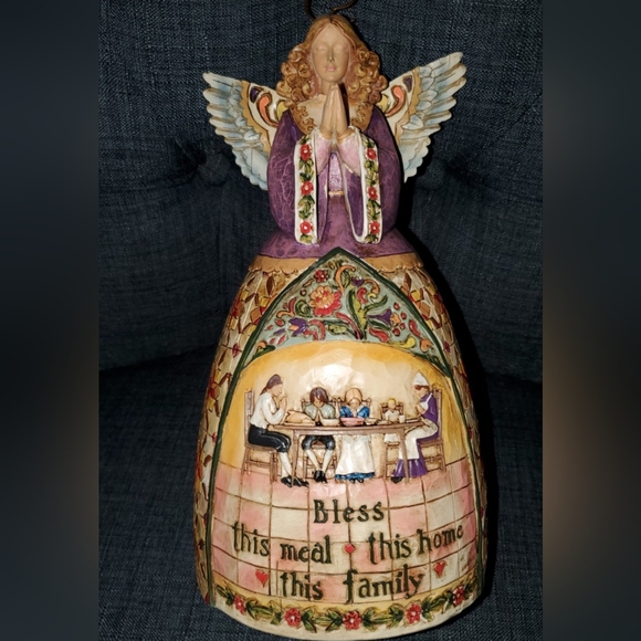 Jim Shore Heartwood Angel Prayer of Thankfulness Bless This Family - Picture 1 of 10
